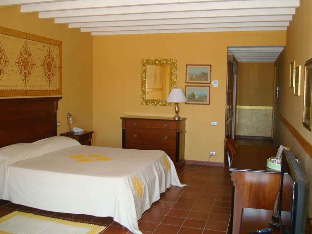 Country Resort Capo Nieddu 圣卡塔林纳 外观 照片