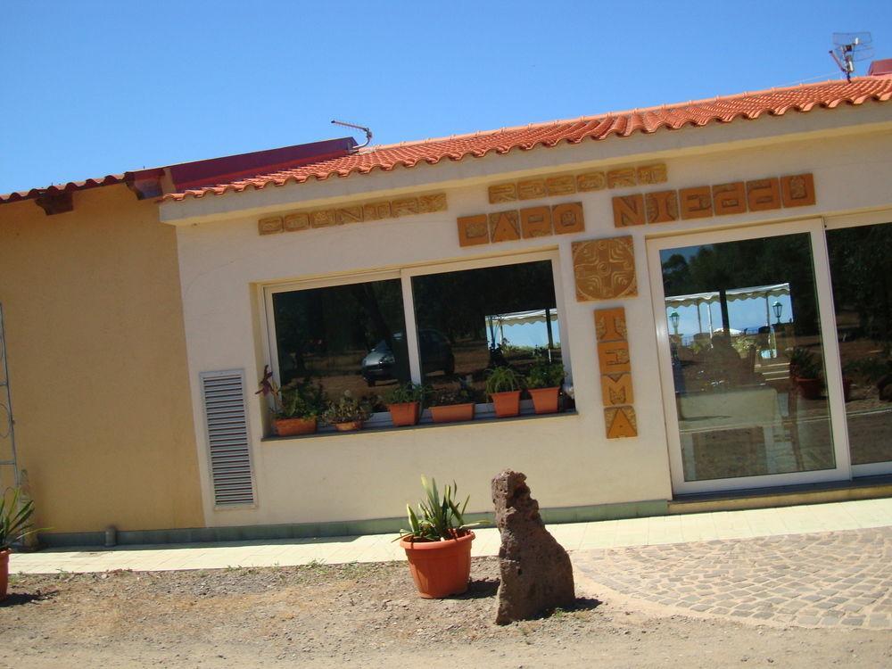 Country Resort Capo Nieddu 圣卡塔林纳 外观 照片