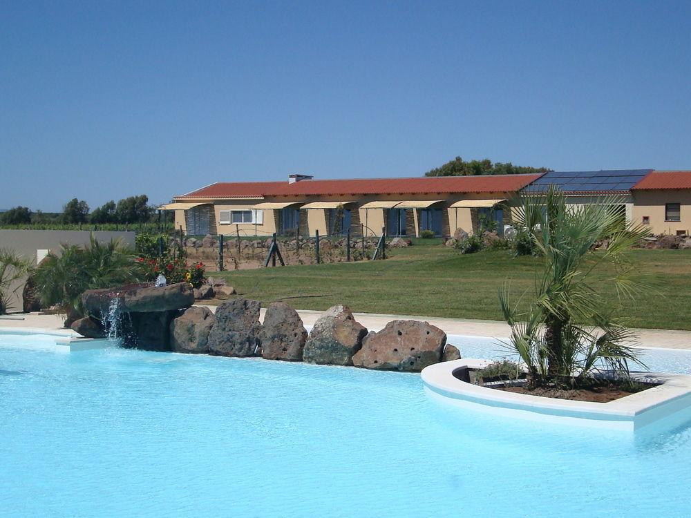 Country Resort Capo Nieddu 圣卡塔林纳 外观 照片