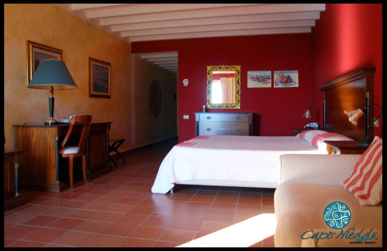 Country Resort Capo Nieddu 圣卡塔林纳 外观 照片