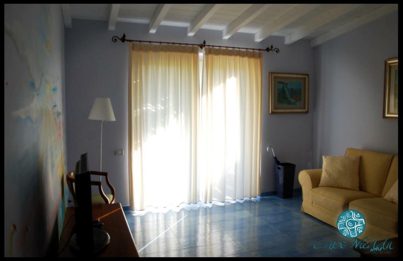 Country Resort Capo Nieddu 圣卡塔林纳 外观 照片