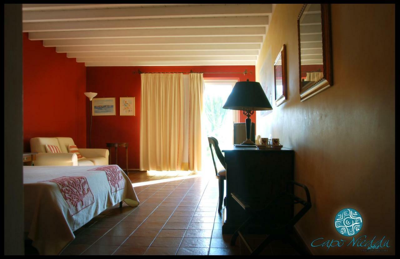 Country Resort Capo Nieddu 圣卡塔林纳 外观 照片